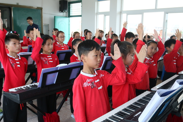 壹定发乐器牵手萧山三星小学爱心再回访在杭州举办